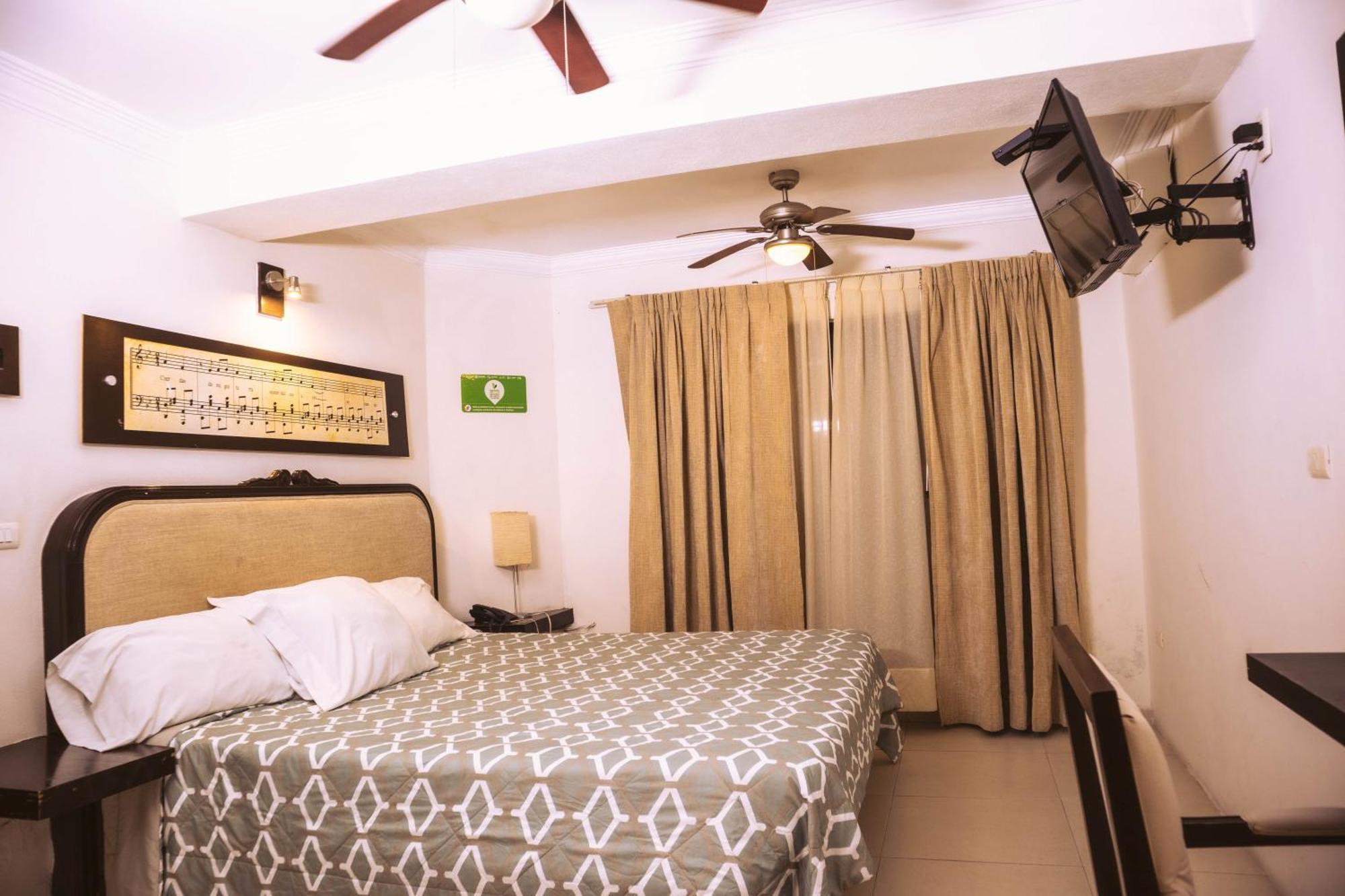 Hotel Clara Luna Xalapa Bagian luar foto